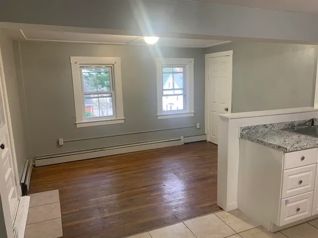 $2,395 | 12-14 Broad Street, Somersworth, NH 03878