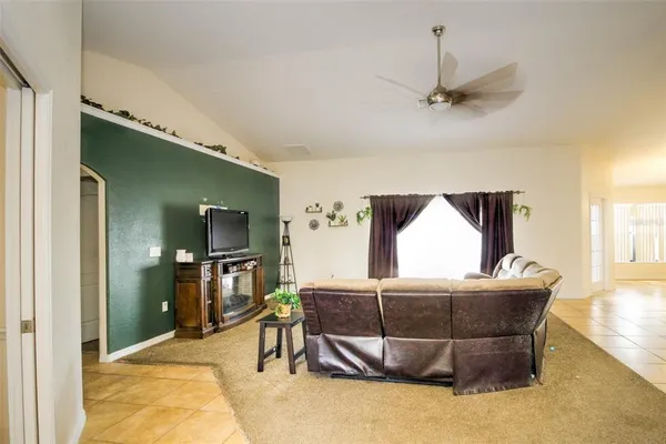 $1,900 | 4938 Southwest 99th Place, Ocala, FL 34476