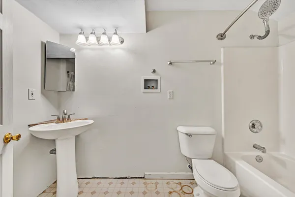 $463,200 | 6039 Chagall Drive, Roanoke, VA 24018