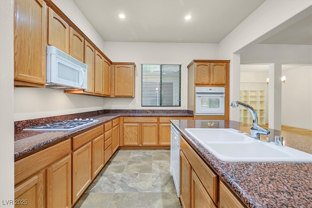 23 Colleton River Drive Henderson, NV 89052 - Photo 11 of 35