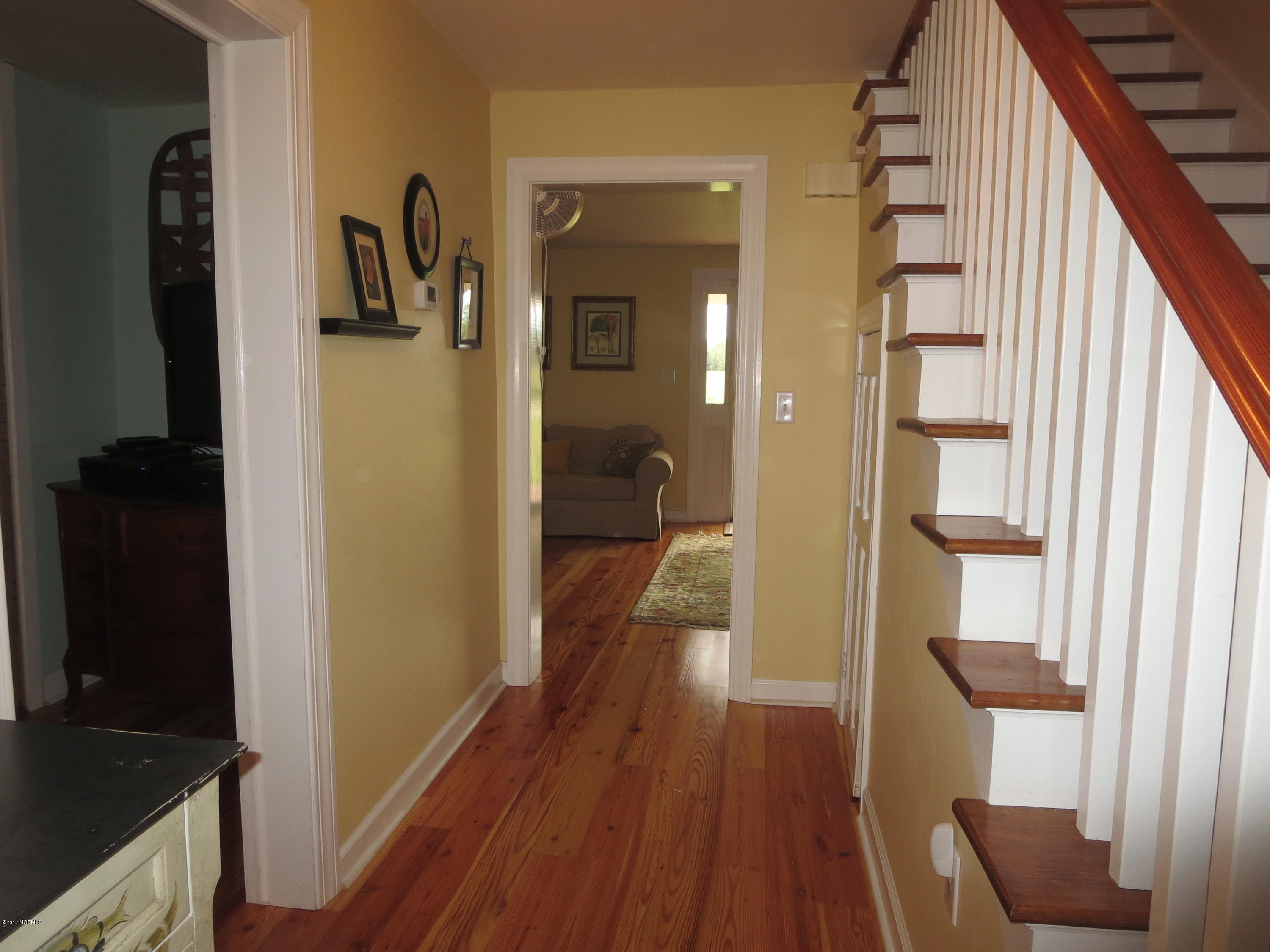 8488 Old 125 Road Scotland Neck, NC 27874 - Photo 20 of 69 center hall looking to front