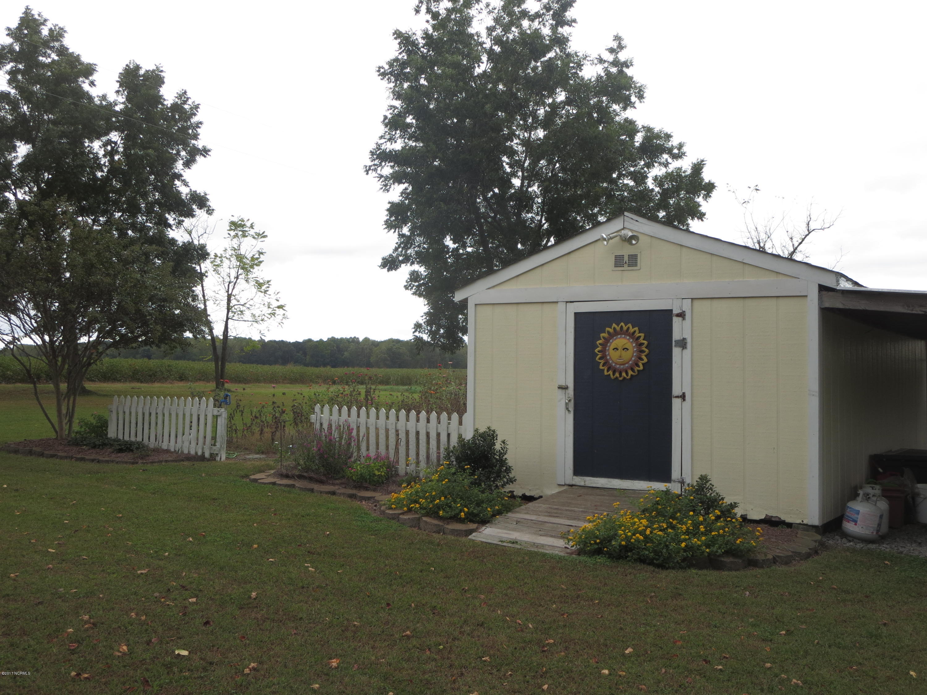 8488 Old 125 Road Scotland Neck, NC 27874 - Photo 53 of 69 storage