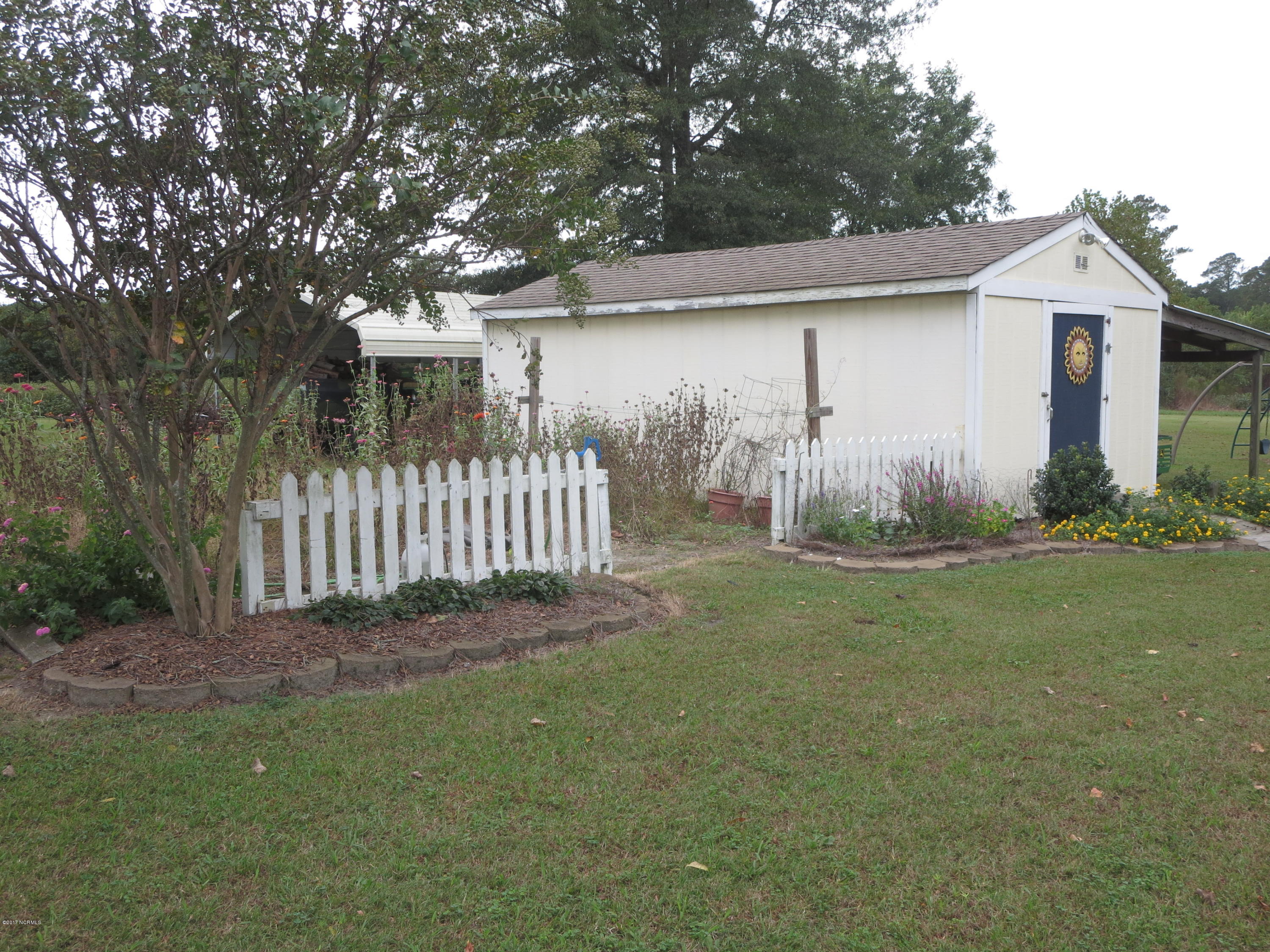 8488 Old 125 Road Scotland Neck, NC 27874 - Photo 62 of 69 workshop/shed