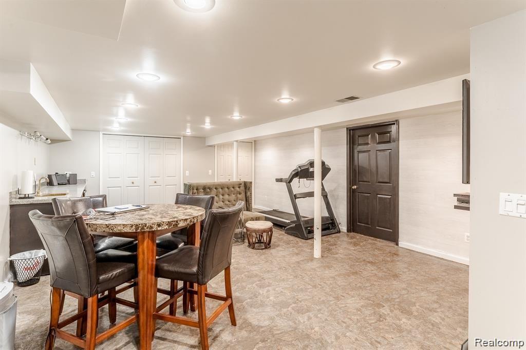 1263 Whittier Road Grosse Pointe Park, MI 48230 - Photo 19 of 39