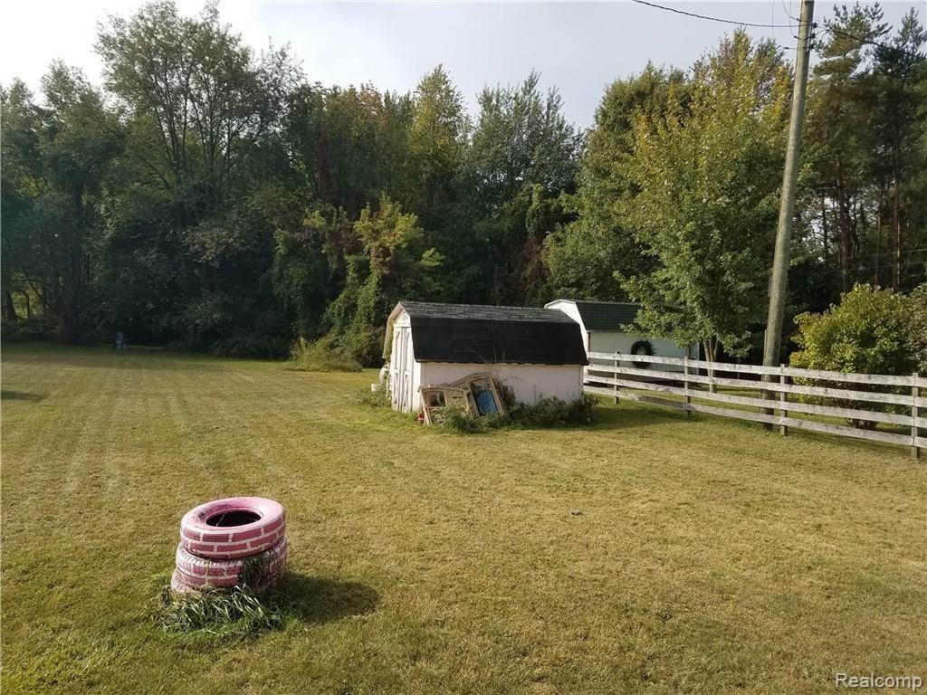 5659 Mason Road Fowlerville, MI 48836 - Photo 38 of 39 5659MasonYard4.jpg