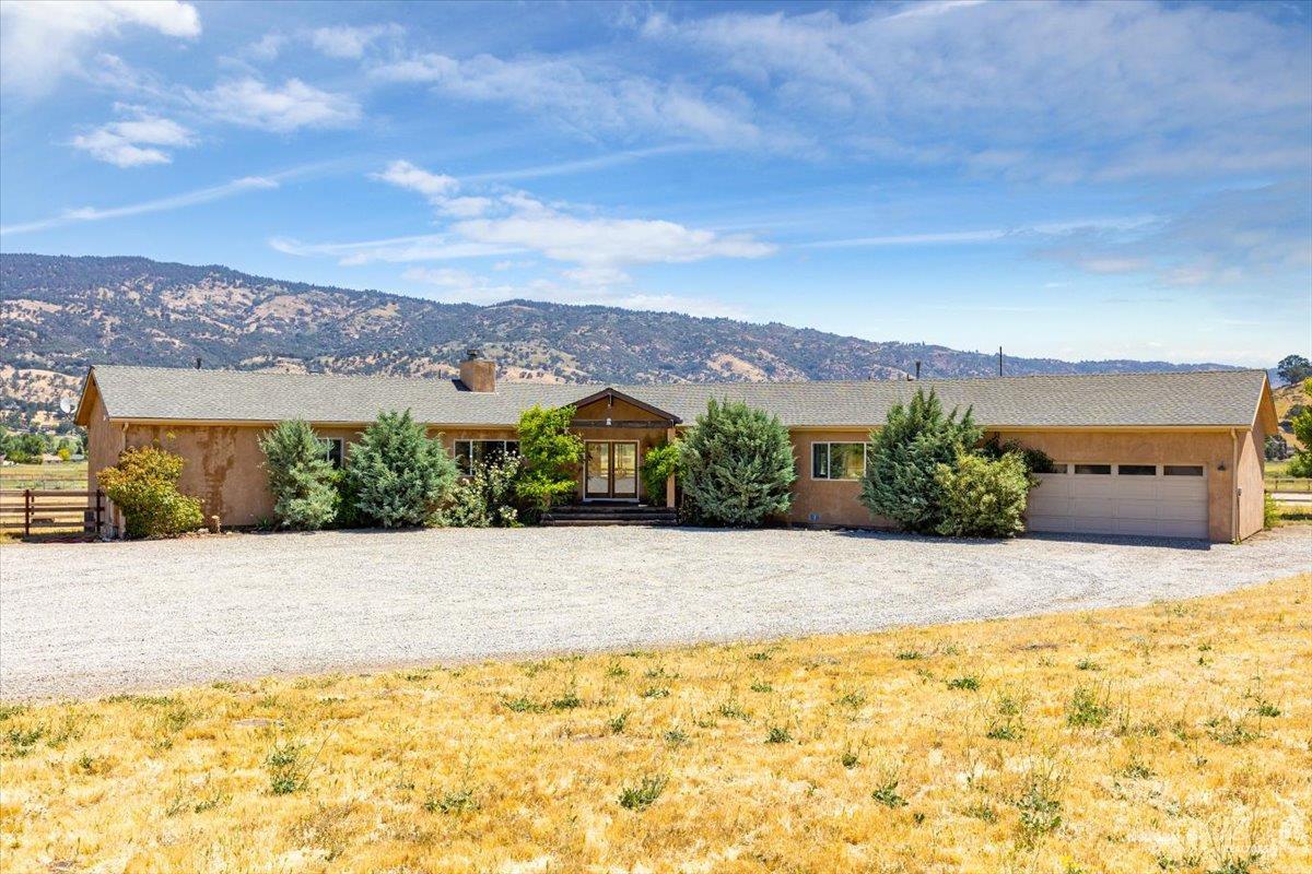 29801 South Lower Valley Road Tehachapi, CA 93561 - Photo 2 of 69 Gallery Image 2