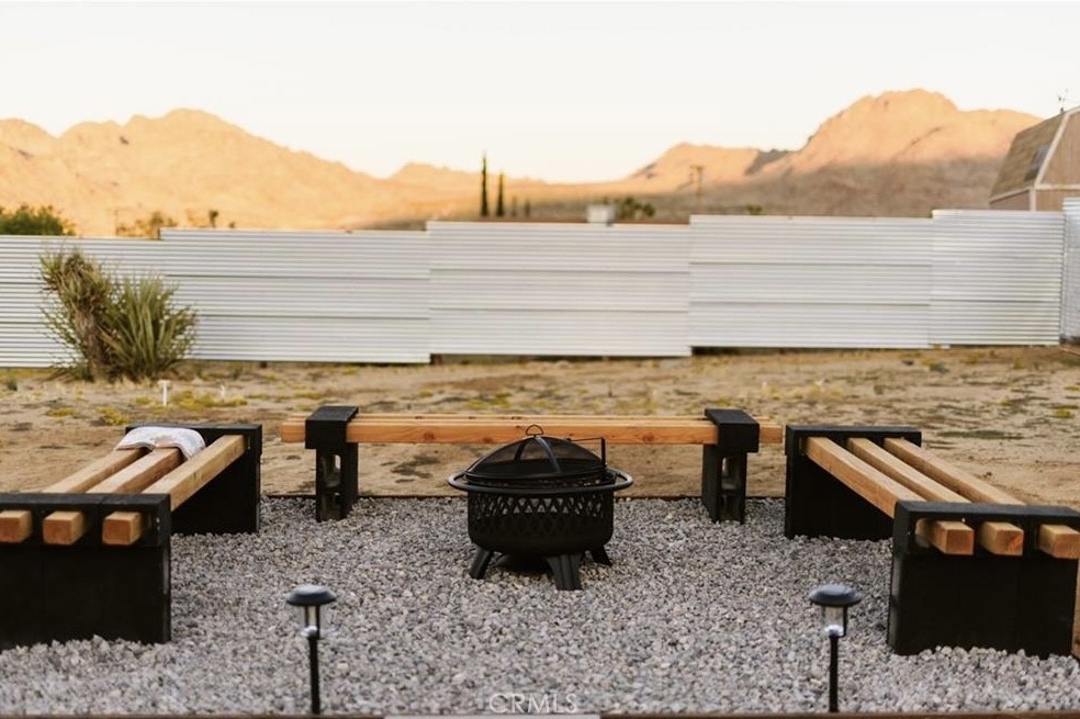 7795 Sunset Road Joshua Tree, CA 92252 - Photo 4 of 26