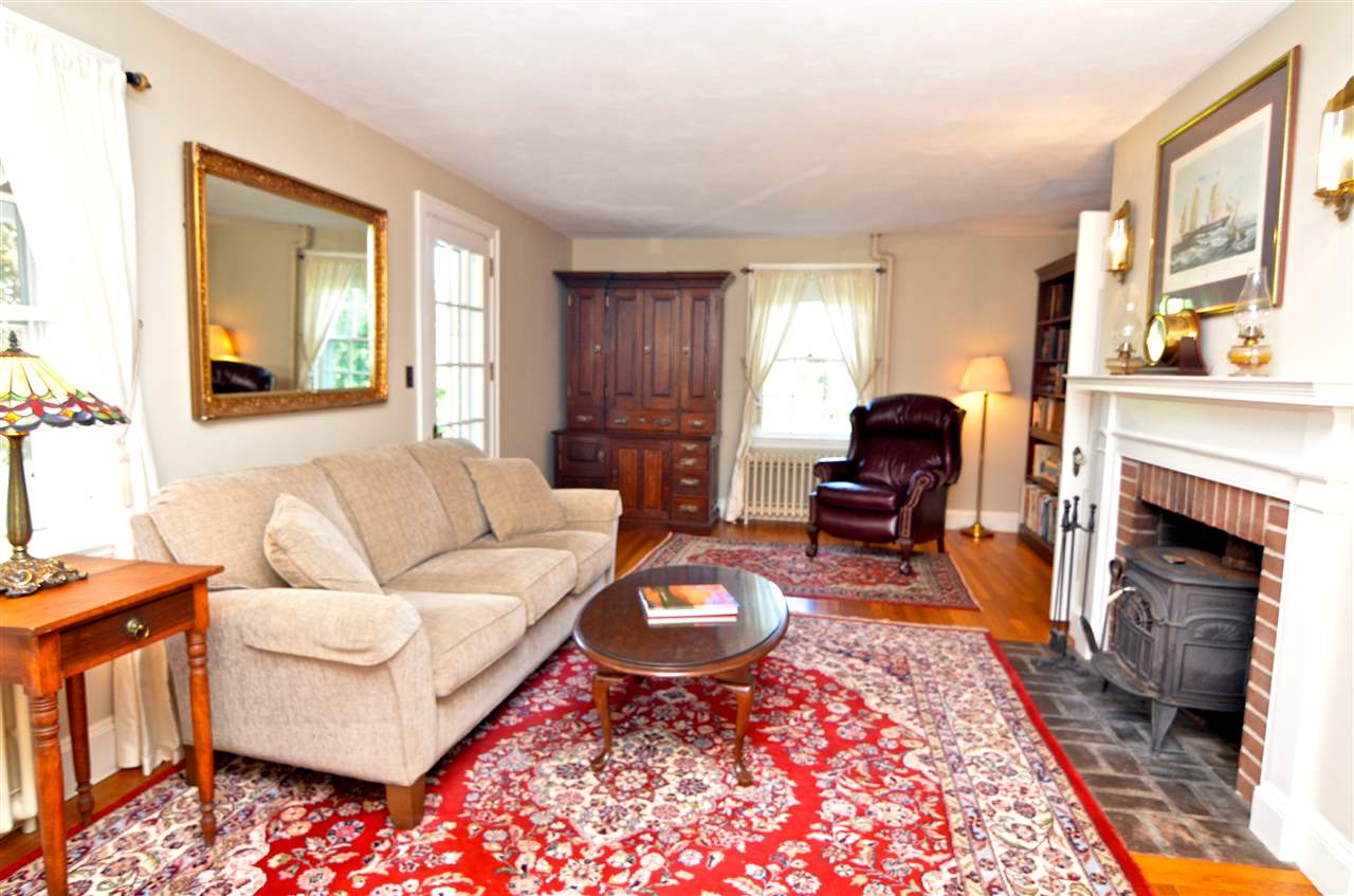 113 Seamans Road New London, NH 03257 - Photo 2 of 22