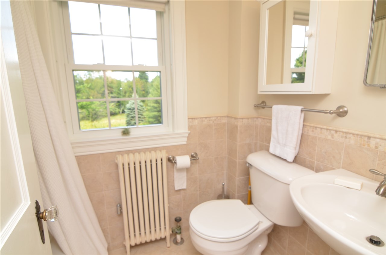 113 Seamans Road New London, NH 03257 - Photo 13 of 22