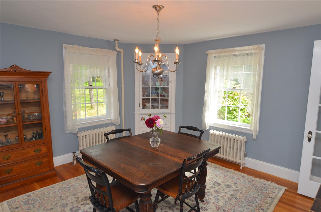 113 Seamans Road New London, NH 03257 - Photo 4 of 22