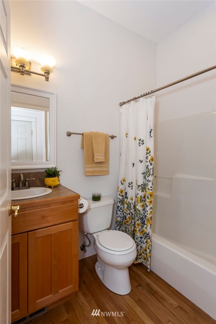 7225 Southeast Overaa Road Port Orchard, WA 98367 - Photo 17 of 40 Gallery Image 17