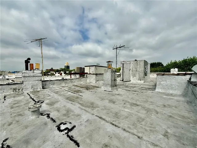 $1,390,000 | 1822 Putnam Avenue | Ridgewood