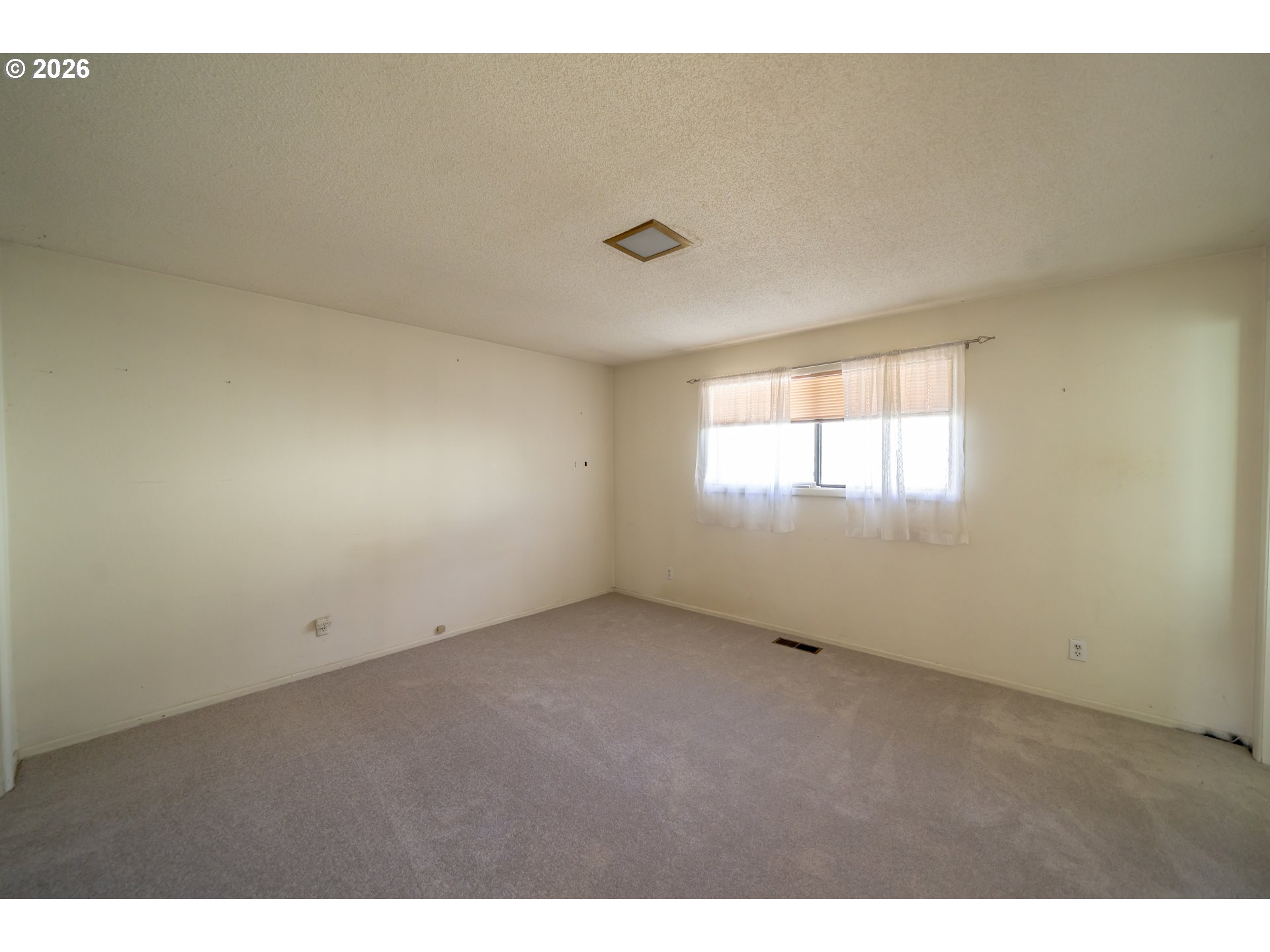 710 Binshadler Street Lebanon, OR 97355 - Photo 10 of 23