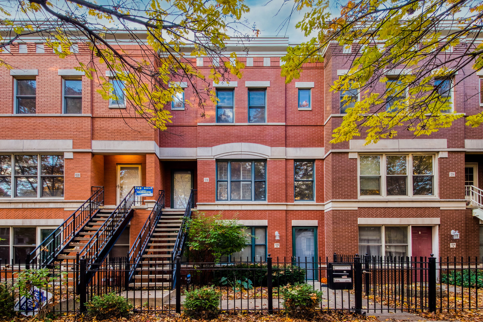 1316 West Fillmore Street, Unit B Chicago, IL 60607 - Photo 1 of 42 front view of a building