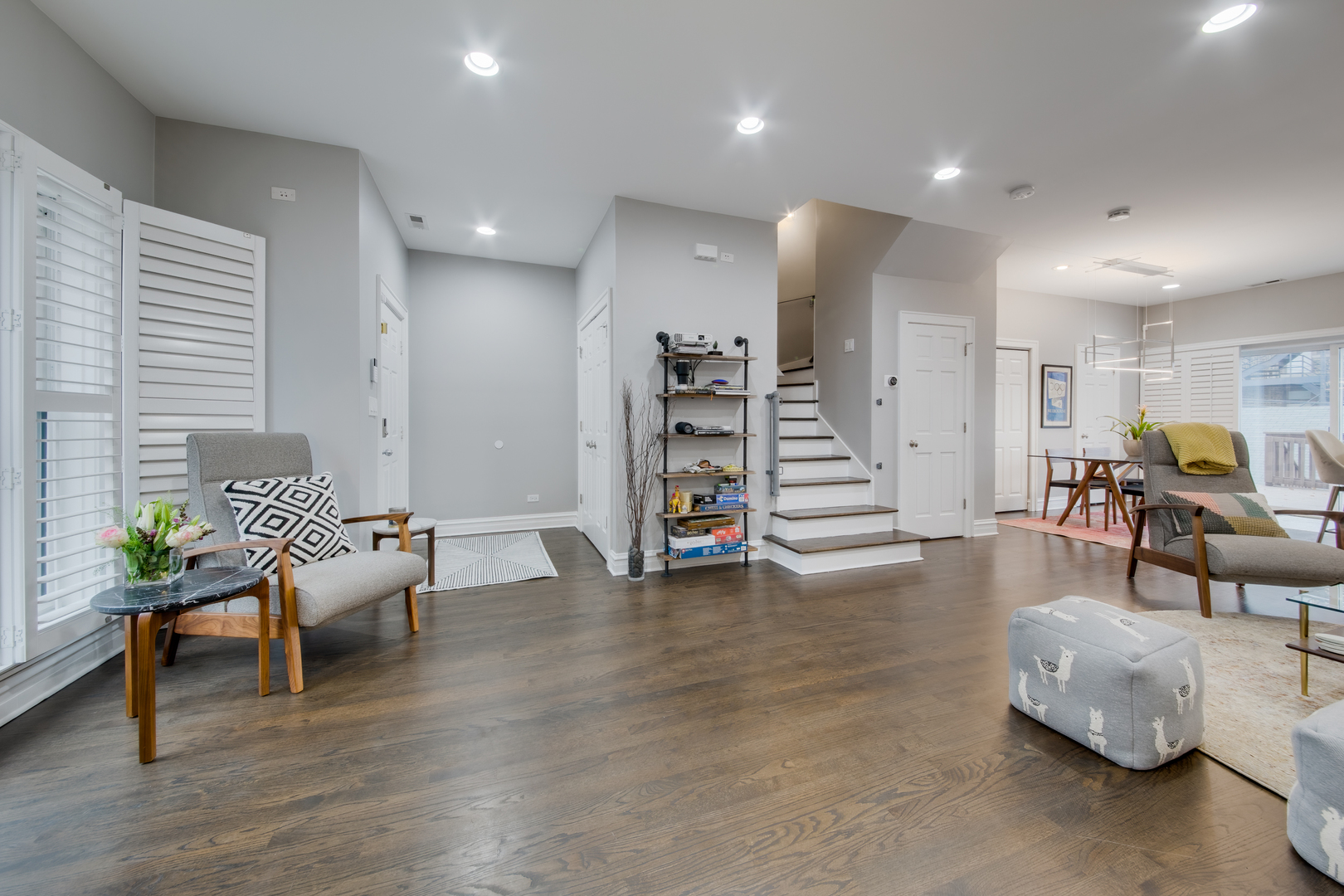 1316 West Fillmore Street, Unit B Chicago, IL 60607 - Photo 3 of 42 a living room with furniture and a wooden floor