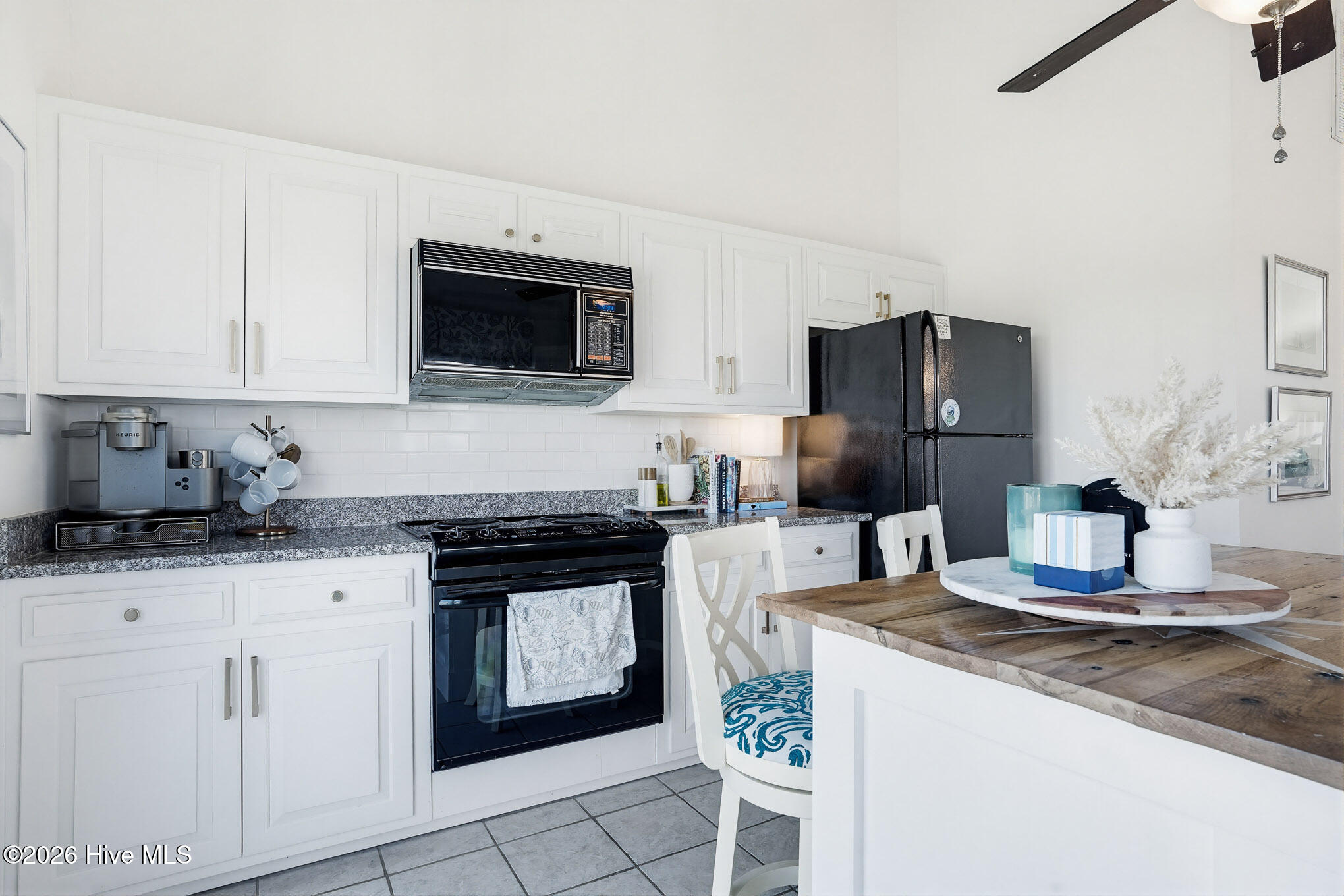 1928 New River Inlet Road, Unit 212 North Topsail Beach, NC 28460 - Photo 7 of 56 212 Shipwatch - Interior - MLS_2