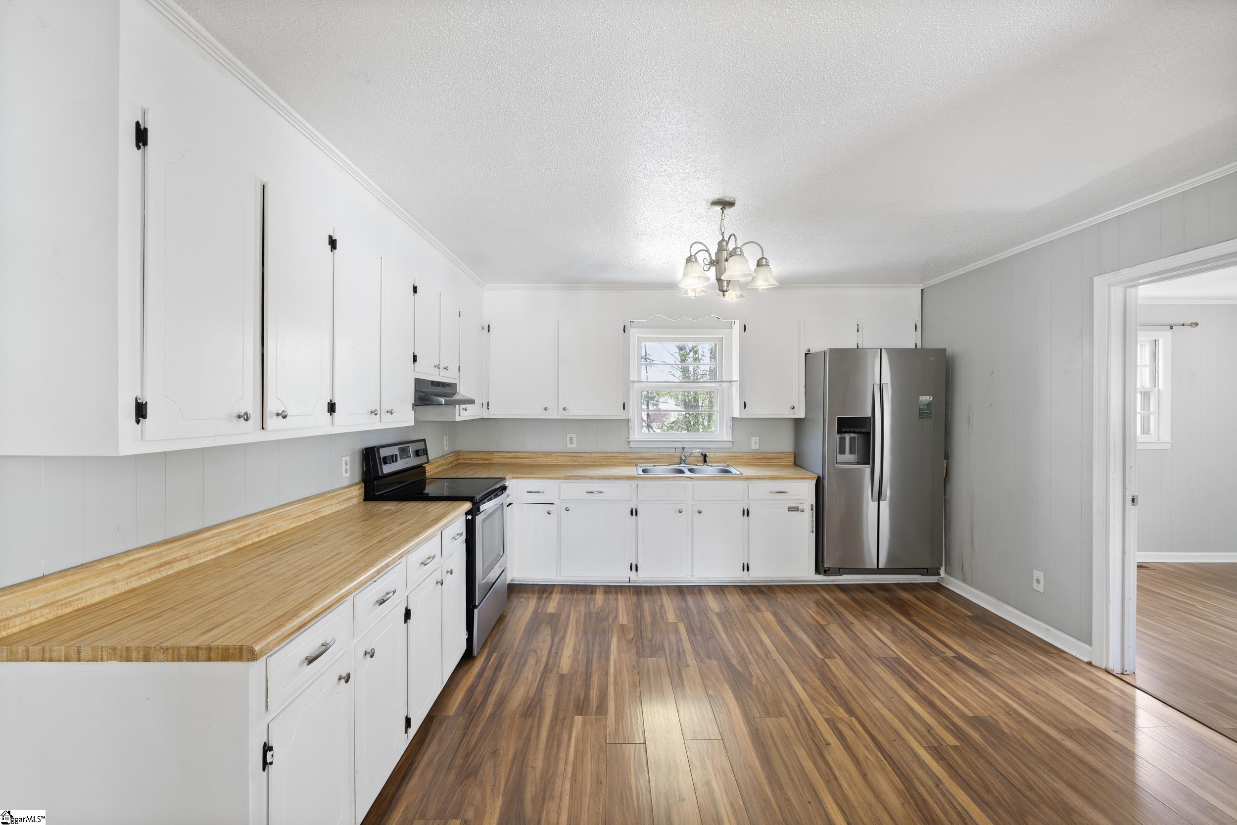 302 Lucky Street Easley, SC 29640 - Photo 5 of 14