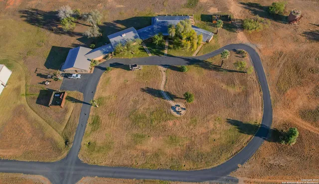 $18,995,000 | 9239 Fm 133, Cotulla, TX 78014