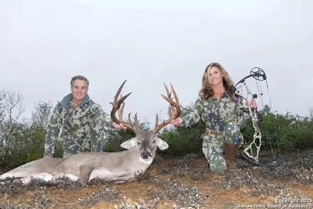 $18,995,000 | 9239 Fm 133, Cotulla, TX 78014