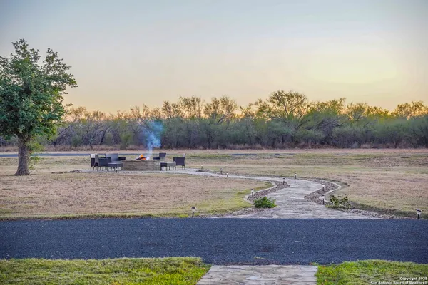 $18,995,000 | 9239 Fm 133, Cotulla, TX 78014