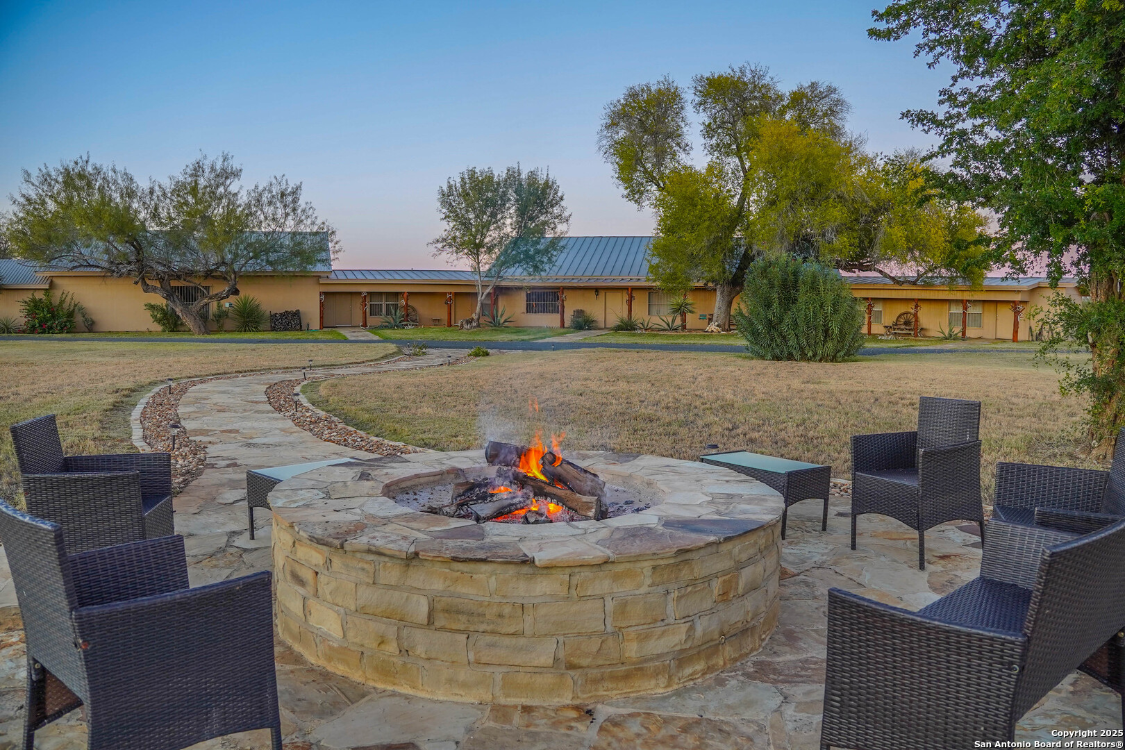 9239 Fm 133 Cotulla, TX 78014 - Photo 13 of 120