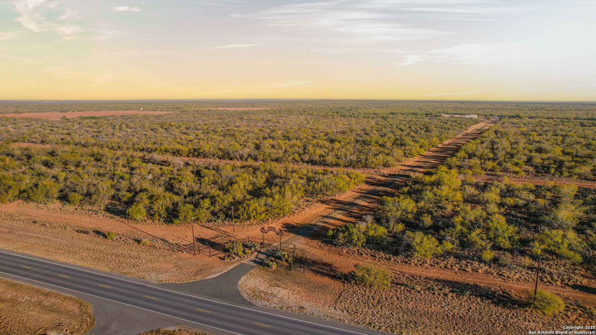 9239 Fm 133 Cotulla, TX 78014 - Photo 4 of 120