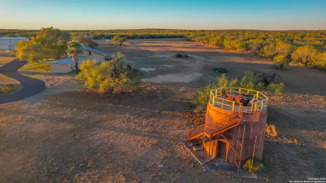 $18,995,000 | 9239 Fm 133, Cotulla, TX 78014