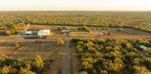 $18,995,000 | 9239 Fm 133, Cotulla, TX 78014