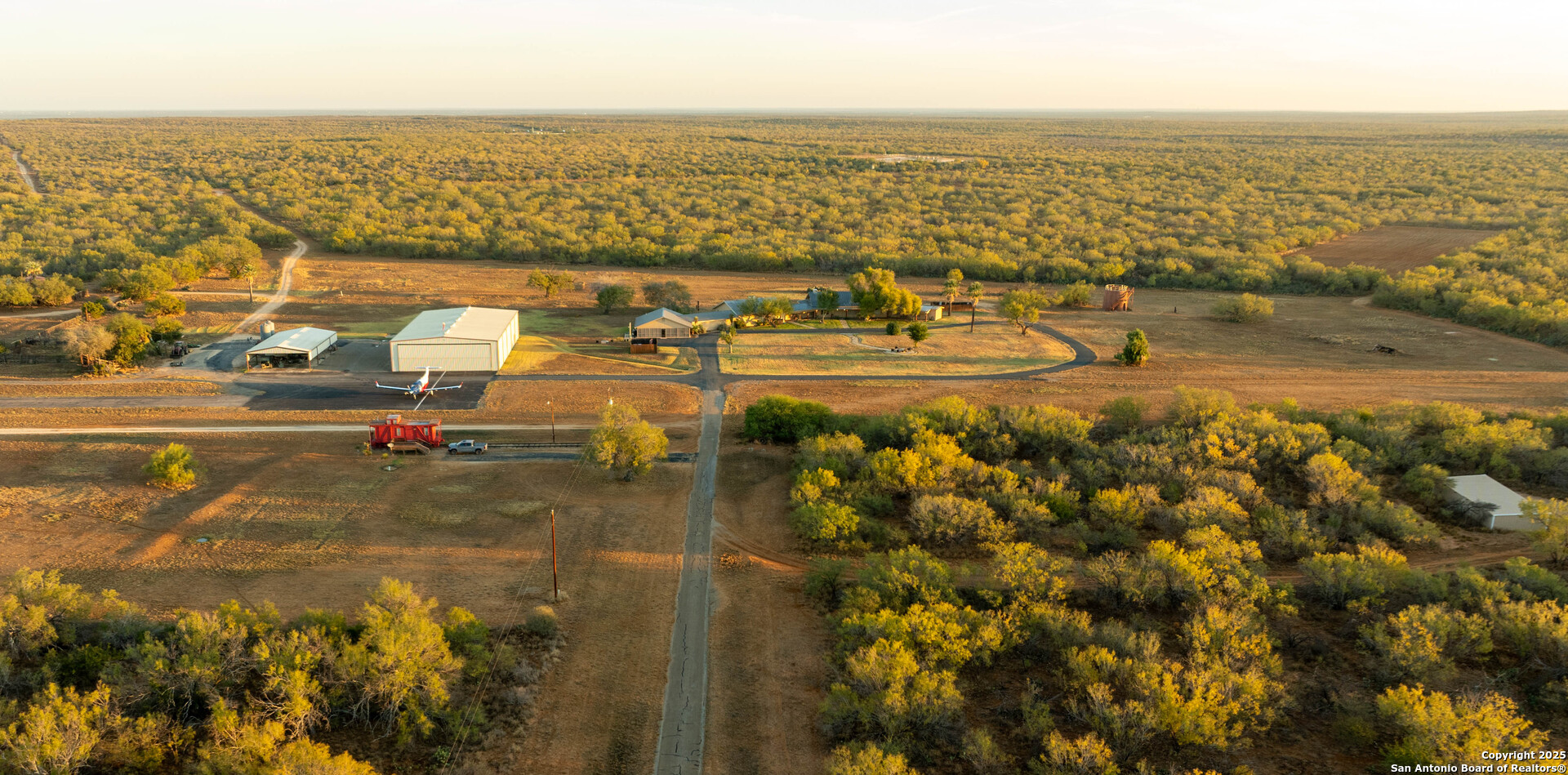 9239 Fm 133 Cotulla, TX 78014 - Photo 5 of 120