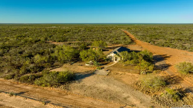 $18,995,000 | 9239 Fm 133, Cotulla, TX 78014
