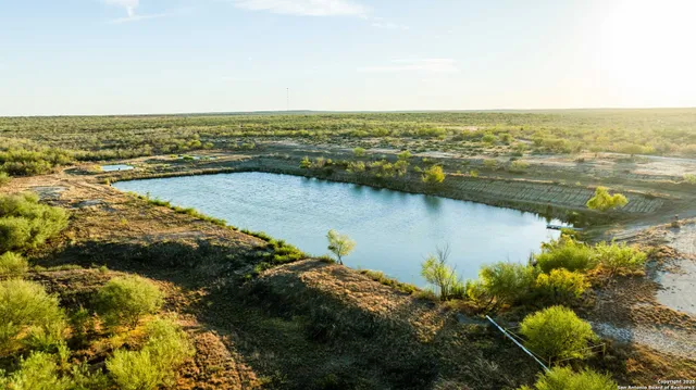 $18,995,000 | 9239 Fm 133, Cotulla, TX 78014