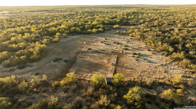 $18,995,000 | 9239 Fm 133, Cotulla, TX 78014