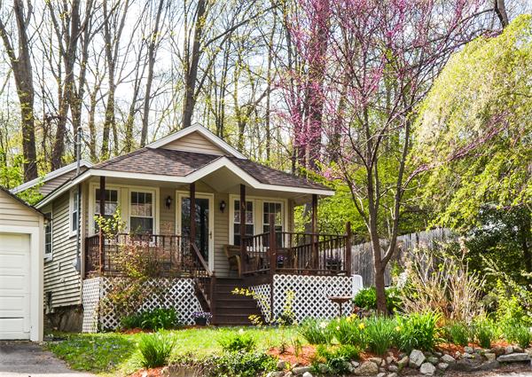 14 Oakhurst Road Hopkinton, MA 01748 - Photo 1 of 18 Gallery Image 1