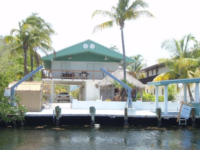 610 La Paloma Road Key Largo, FL 33037 - Photo 13 of 19 Rear View