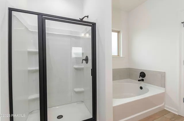 $1,950 | 300 Wakely Court, Lafayette, LA 70506