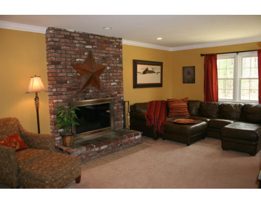 7 Pomeroy Road North Reading, MA 01864 - Photo 17 of 23 Gallery Image 17