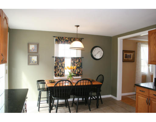 7 Pomeroy Road North Reading, MA 01864 - Photo 18 of 23 Gallery Image 18