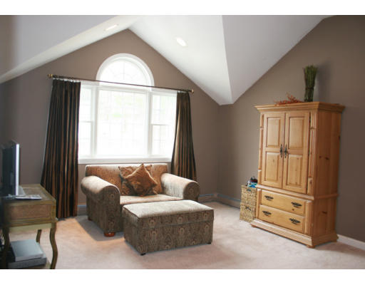 7 Pomeroy Road North Reading, MA 01864 - Photo 8 of 23 Gallery Image 8
