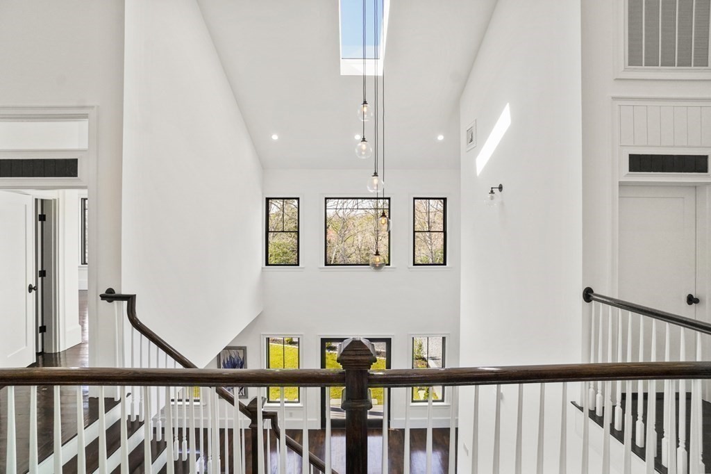 41 Weaver Road Barnstable, MA 02632 - Photo 3 of 23