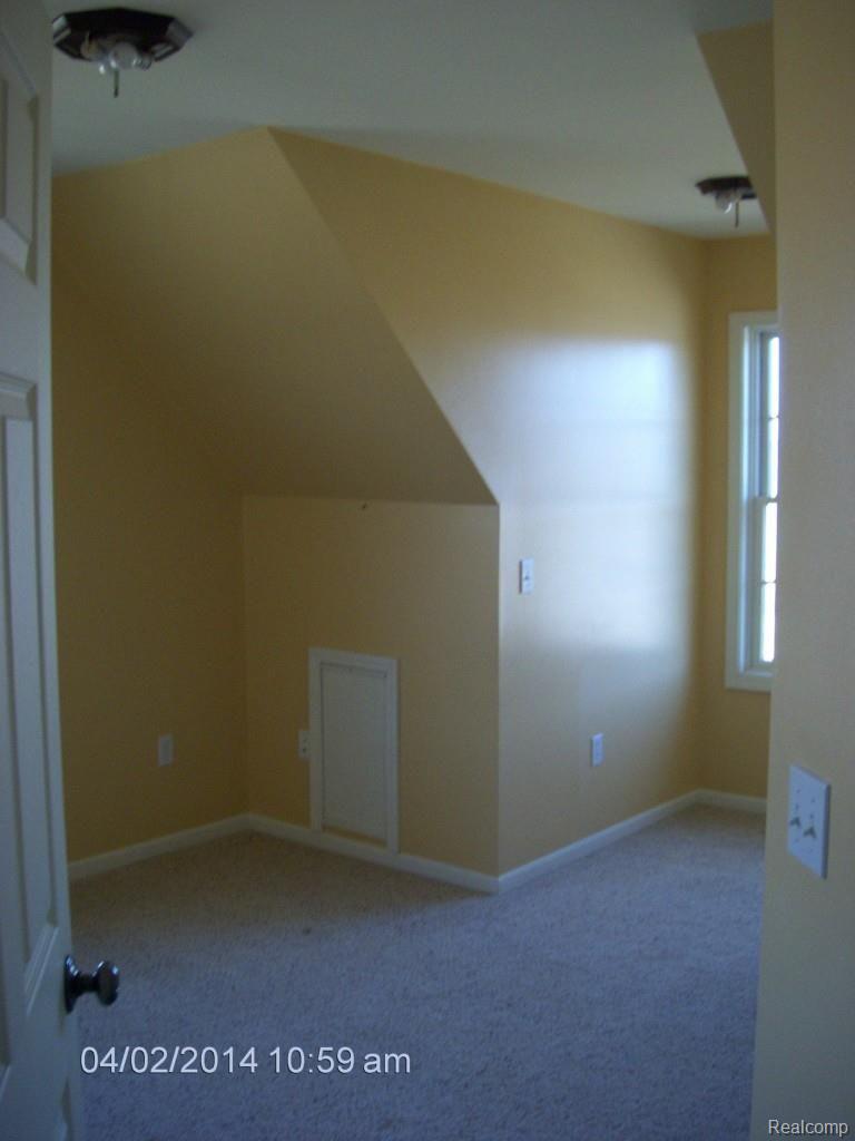 9131 Yale Road Avoca, MI 48006 - Photo 7 of 22 HPIM0041.jpg