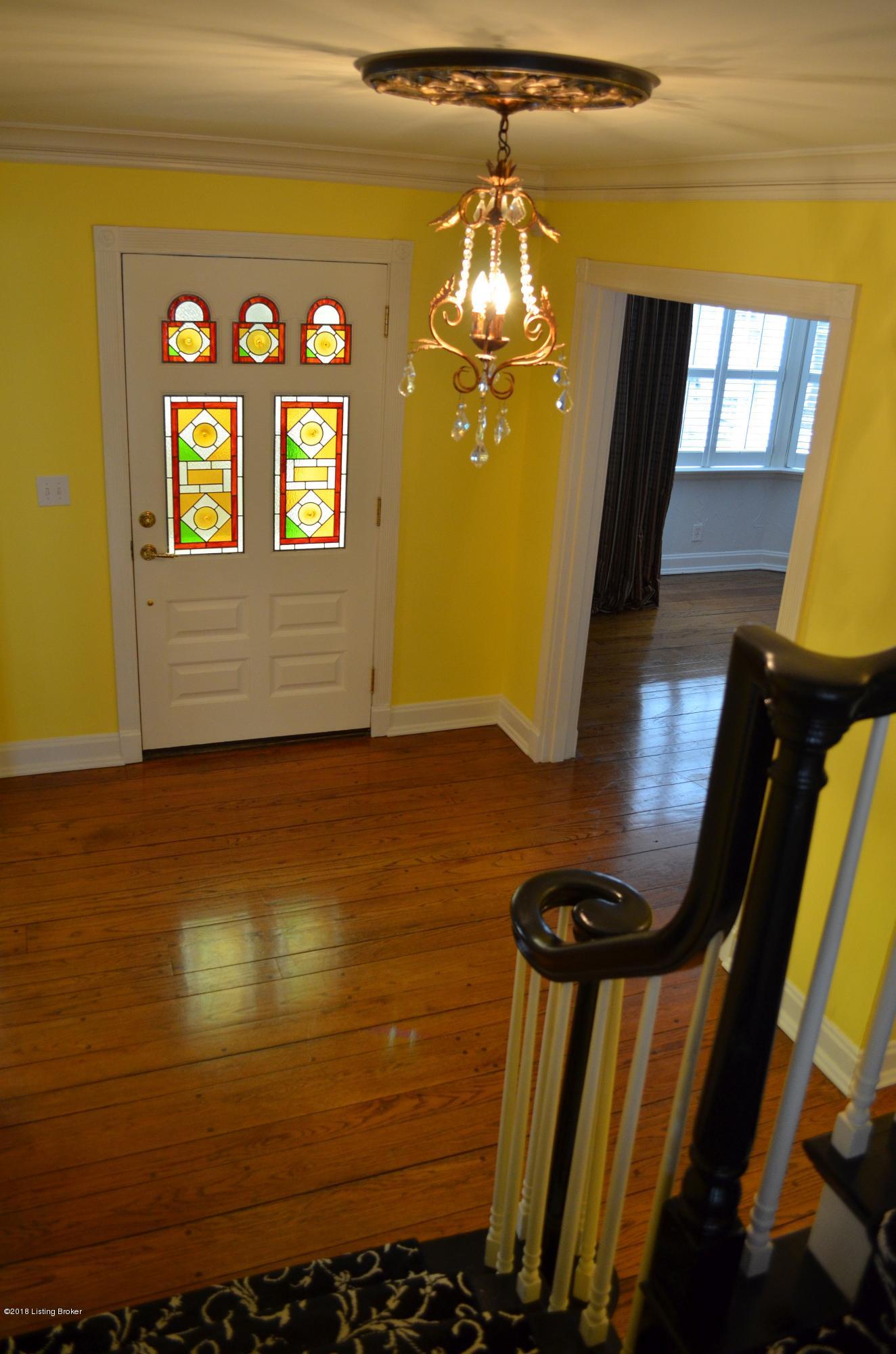 2711 Lexington Road Louisville, KY 40206 - Photo 9 of 39 DSC_0588
