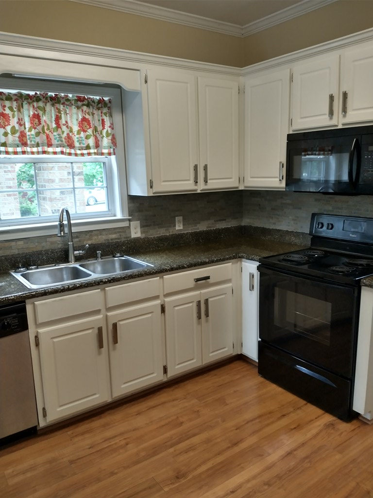 605 Baywood Road Dothan, AL 36305 - Photo 6 of 11 Gallery Image 6