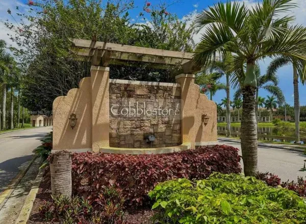$415,000 | 817 Southwest 147th Avenue, Unit 817, Pembroke Pines, FL 33027