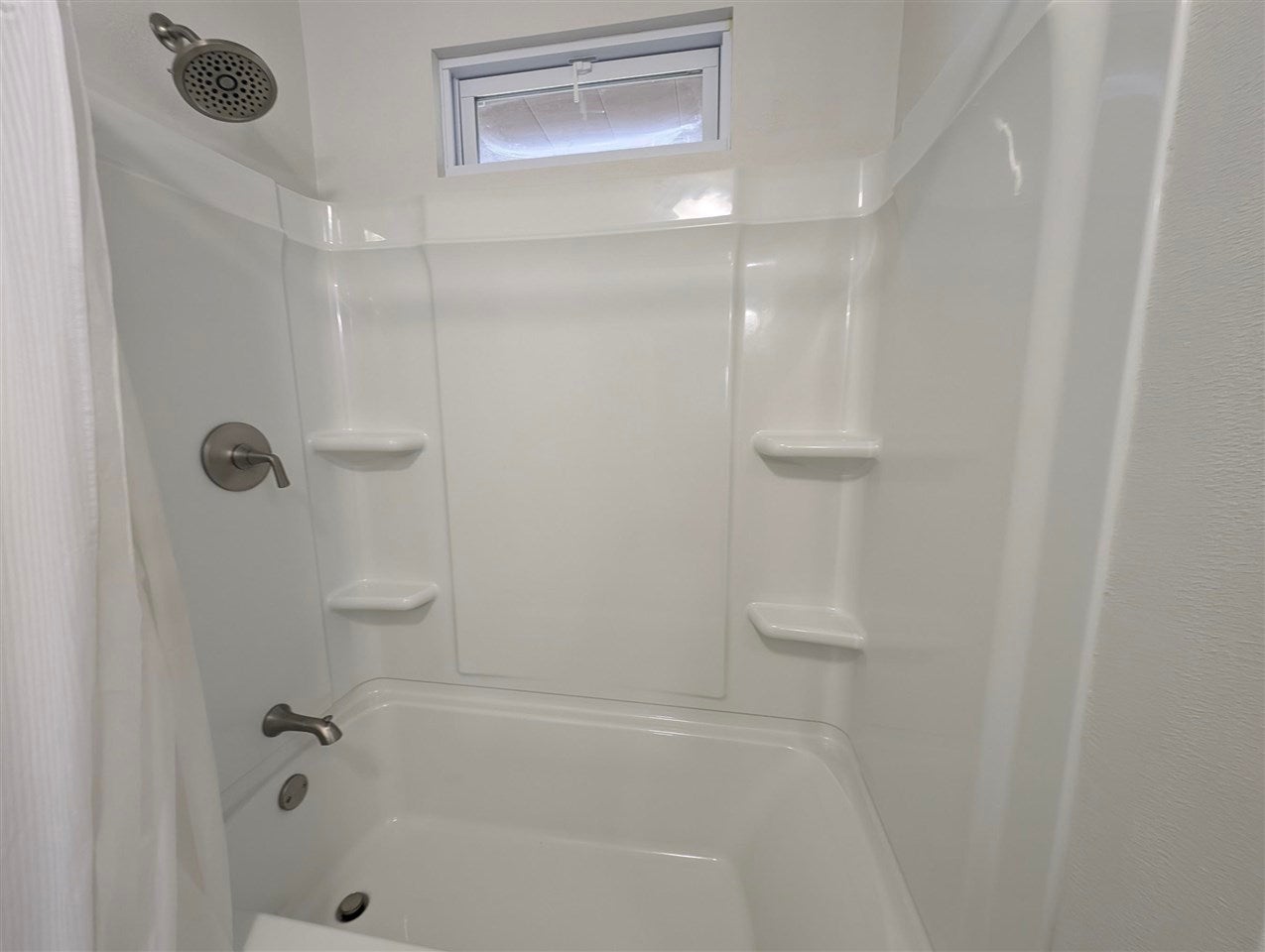 200 West Kimberly Road Lone Tree, IA 52755 - Photo 8 of 16 Gallery Image 8