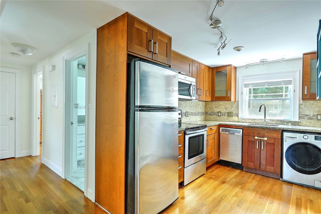 145 Butler Avenue, Unit 2N Providence, RI 02906 - Photo 7 of 19
