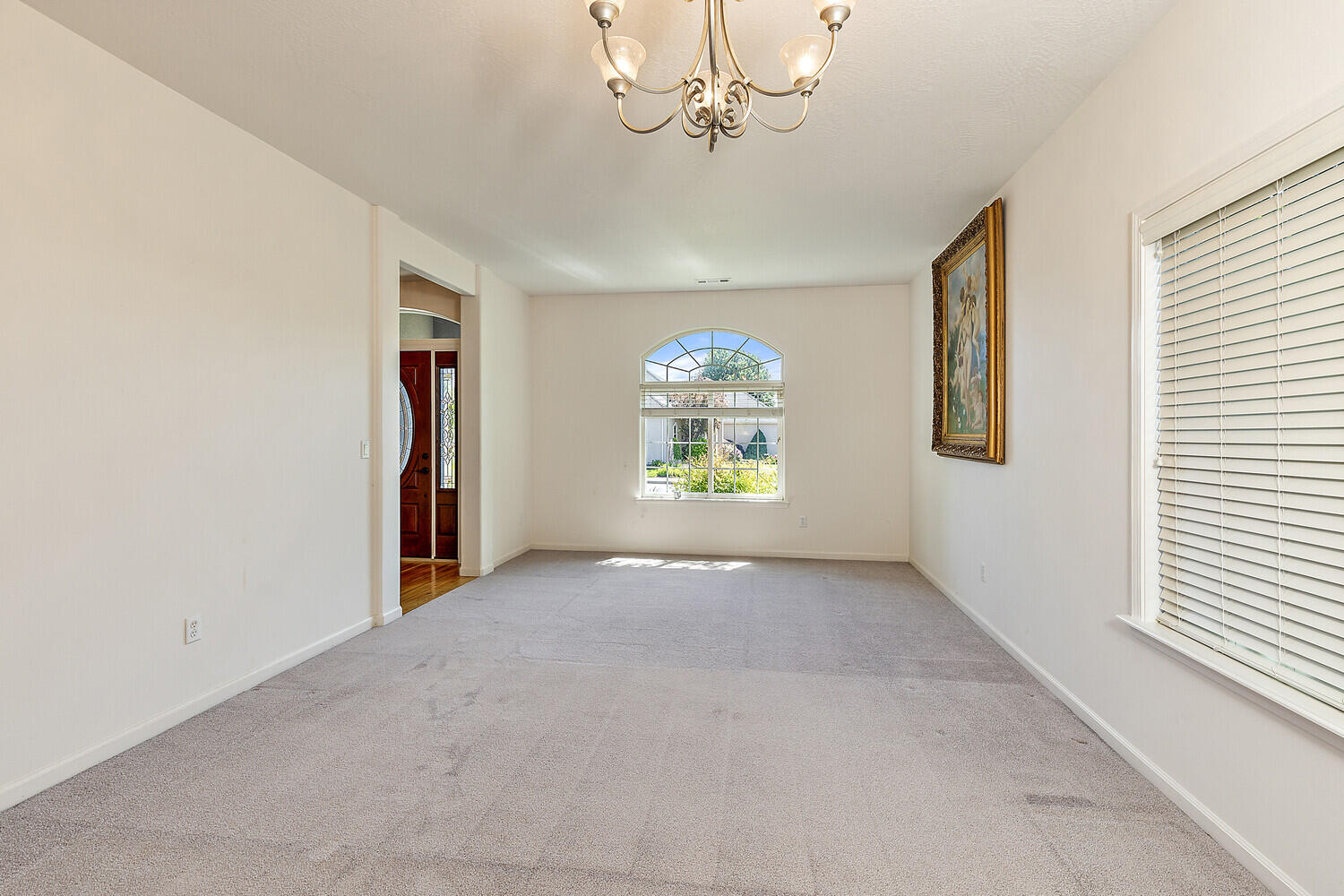 1045 Coral Ridge Eagle Point, OR 97524 - Photo 17 of 48