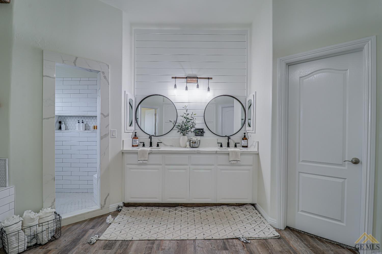 Undisclosed Address Bakersfield, CA 93314 - Photo 23 of 30 a view of living room with washer and dryer