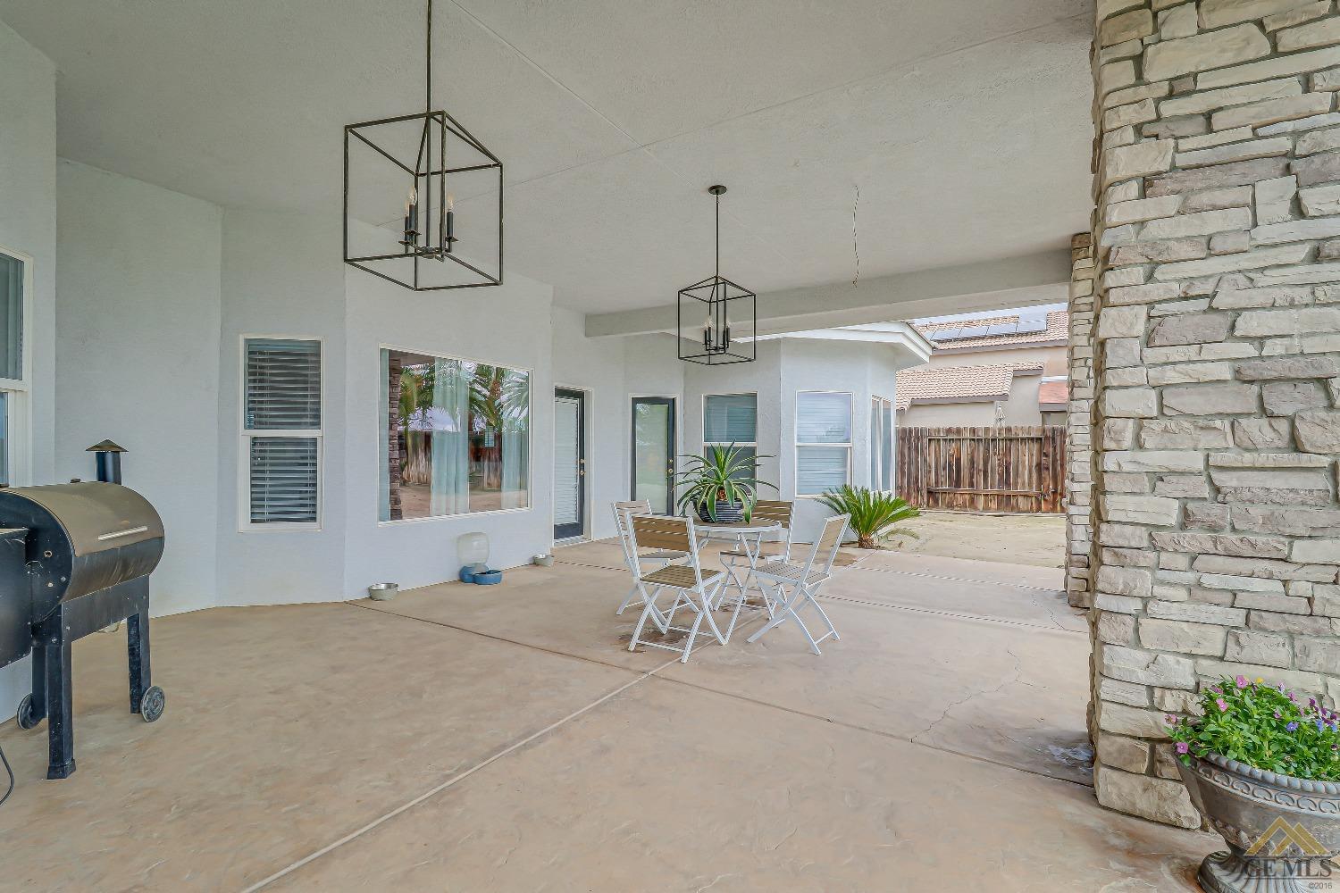 Undisclosed Address Bakersfield, CA 93314 - Photo 24 of 30 a view of a livingroom with furniture and window