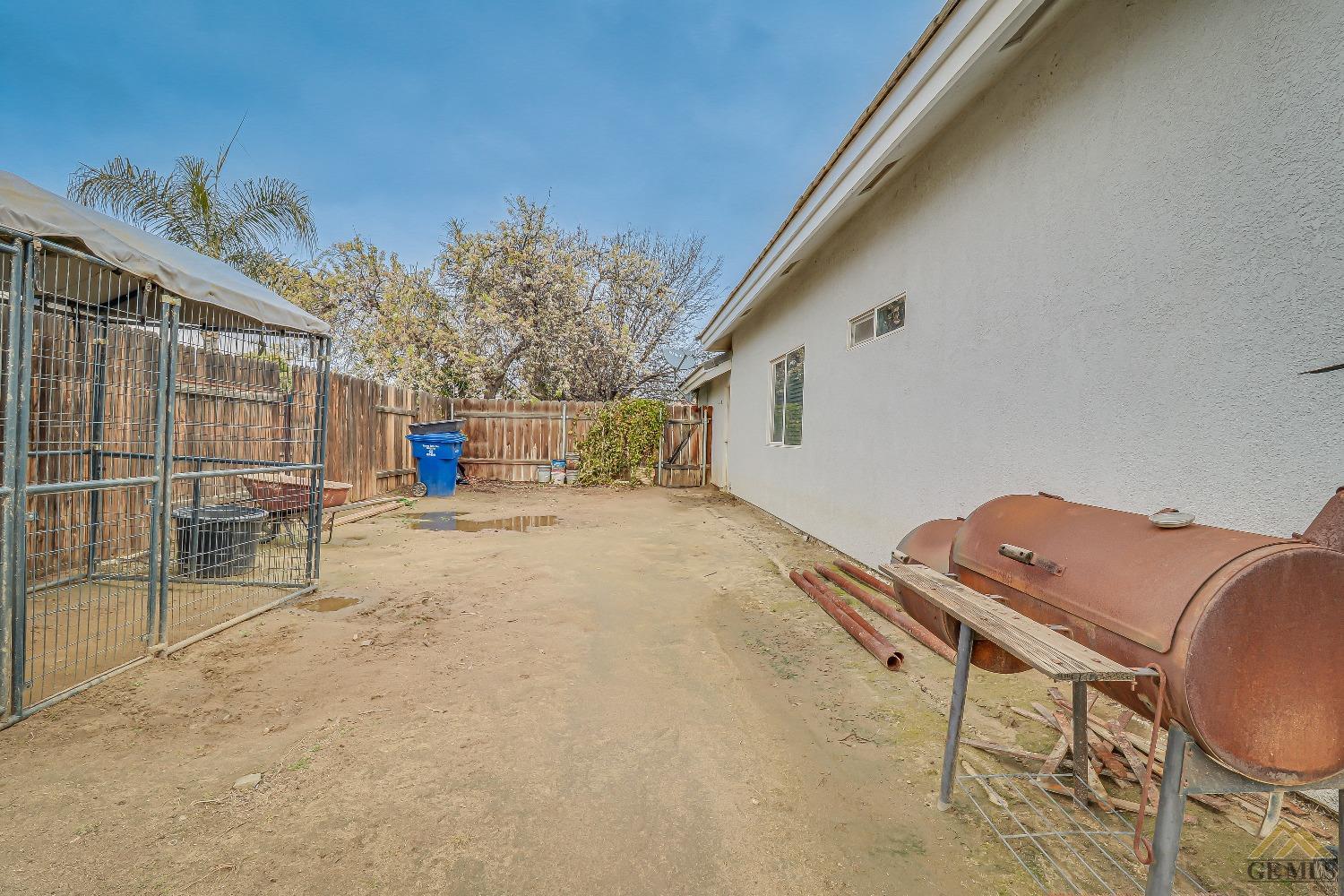 Undisclosed Address Bakersfield, CA 93314 - Photo 28 of 30