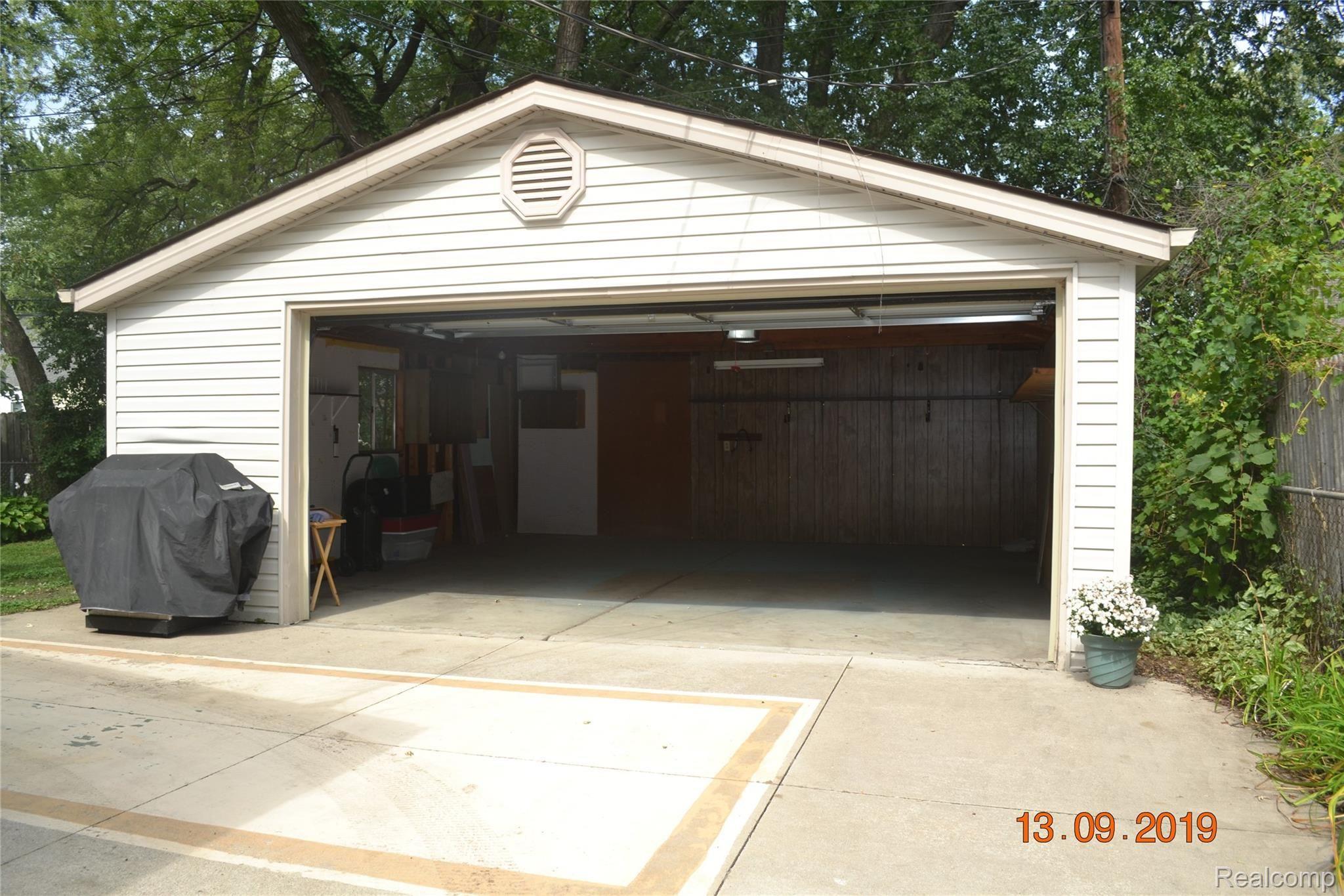 Over sized garage for extra storage